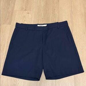 TORY SPORT EUC GOLF SHORTS SIZE 12